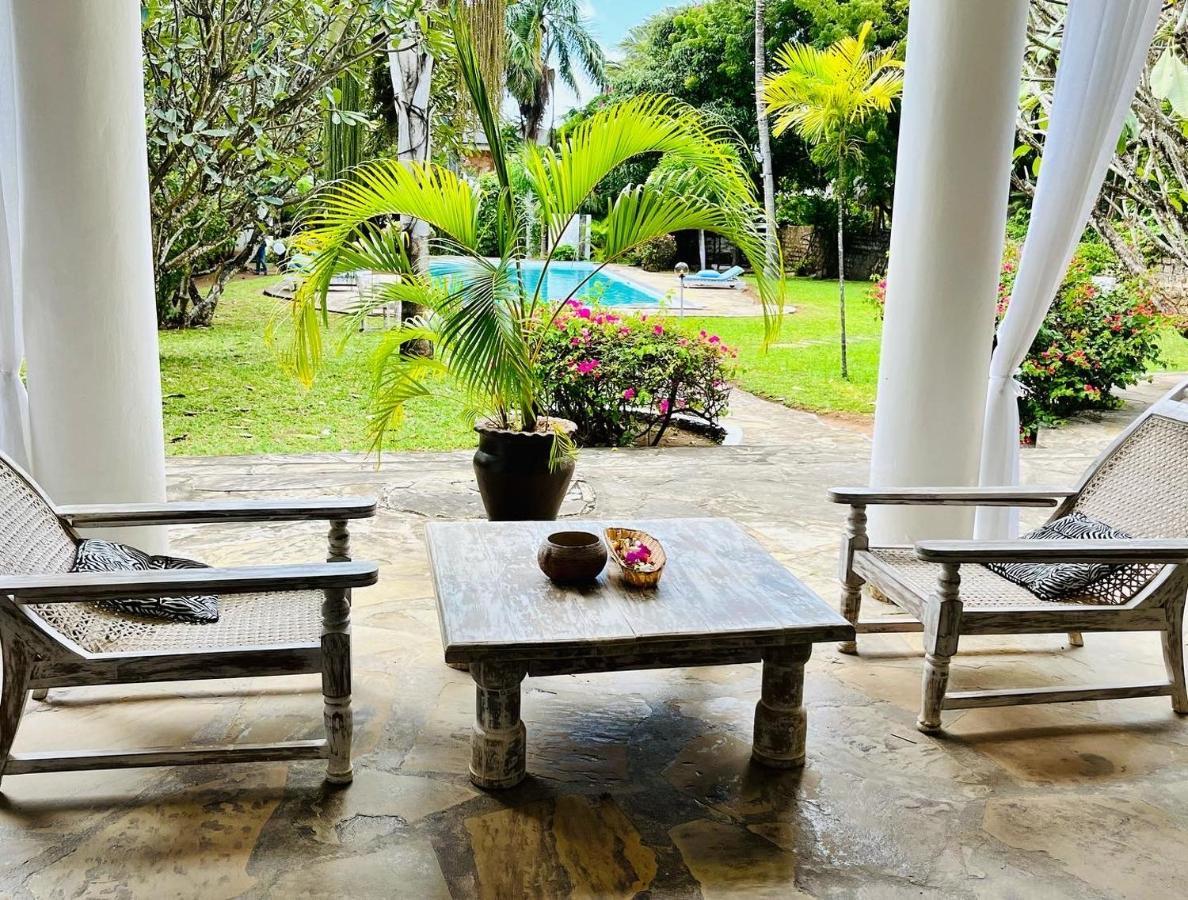 White Nyumba Malindi Apartment Luaran gambar