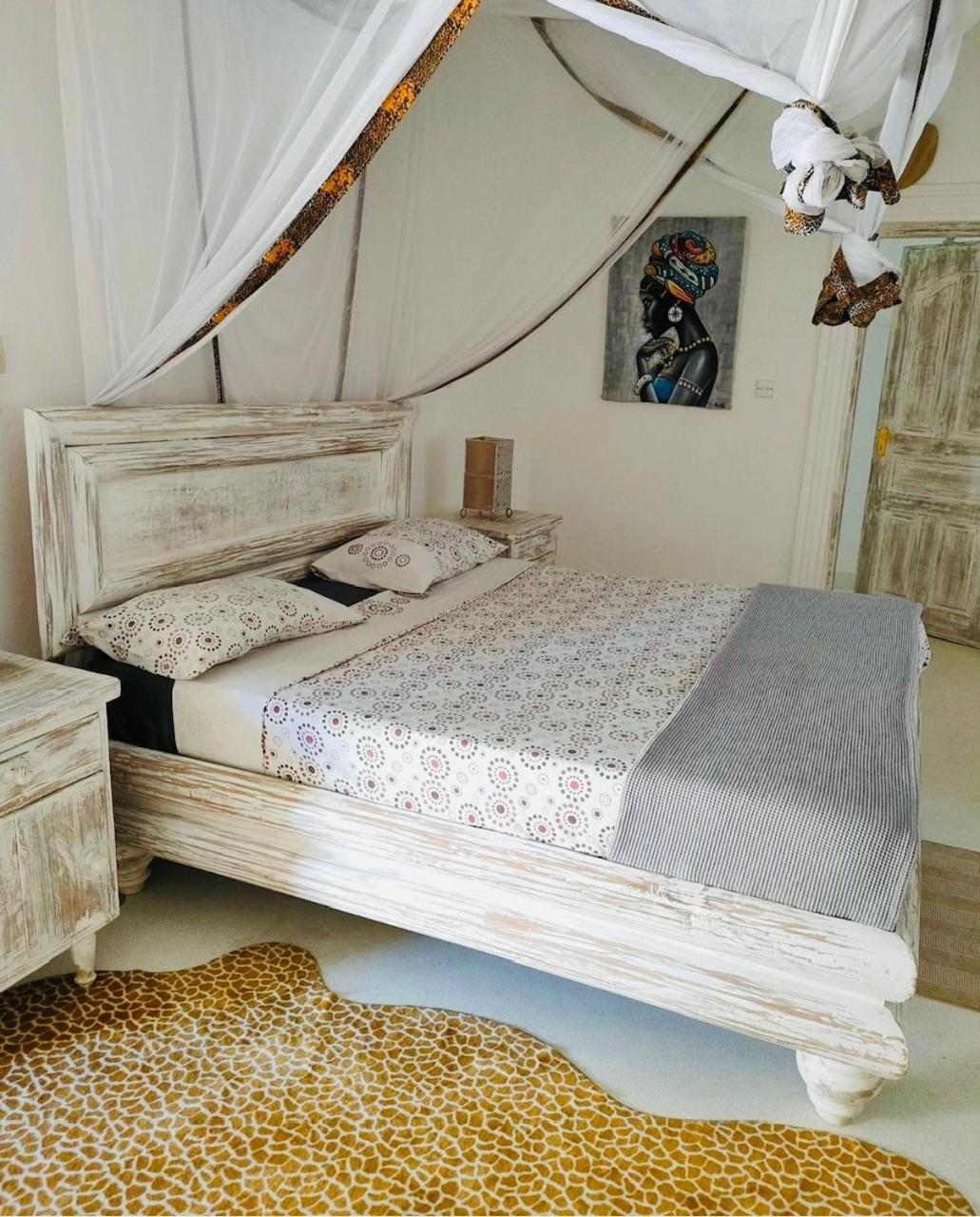 White Nyumba Malindi Apartment Luaran gambar