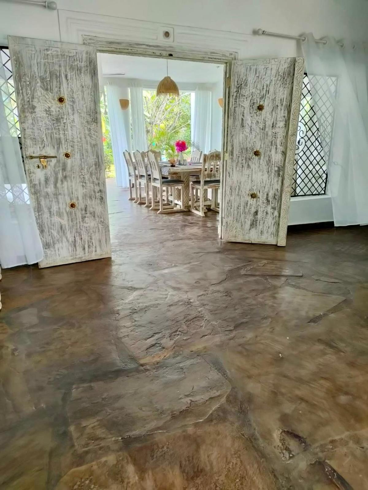 White Nyumba Malindi Apartment Luaran gambar