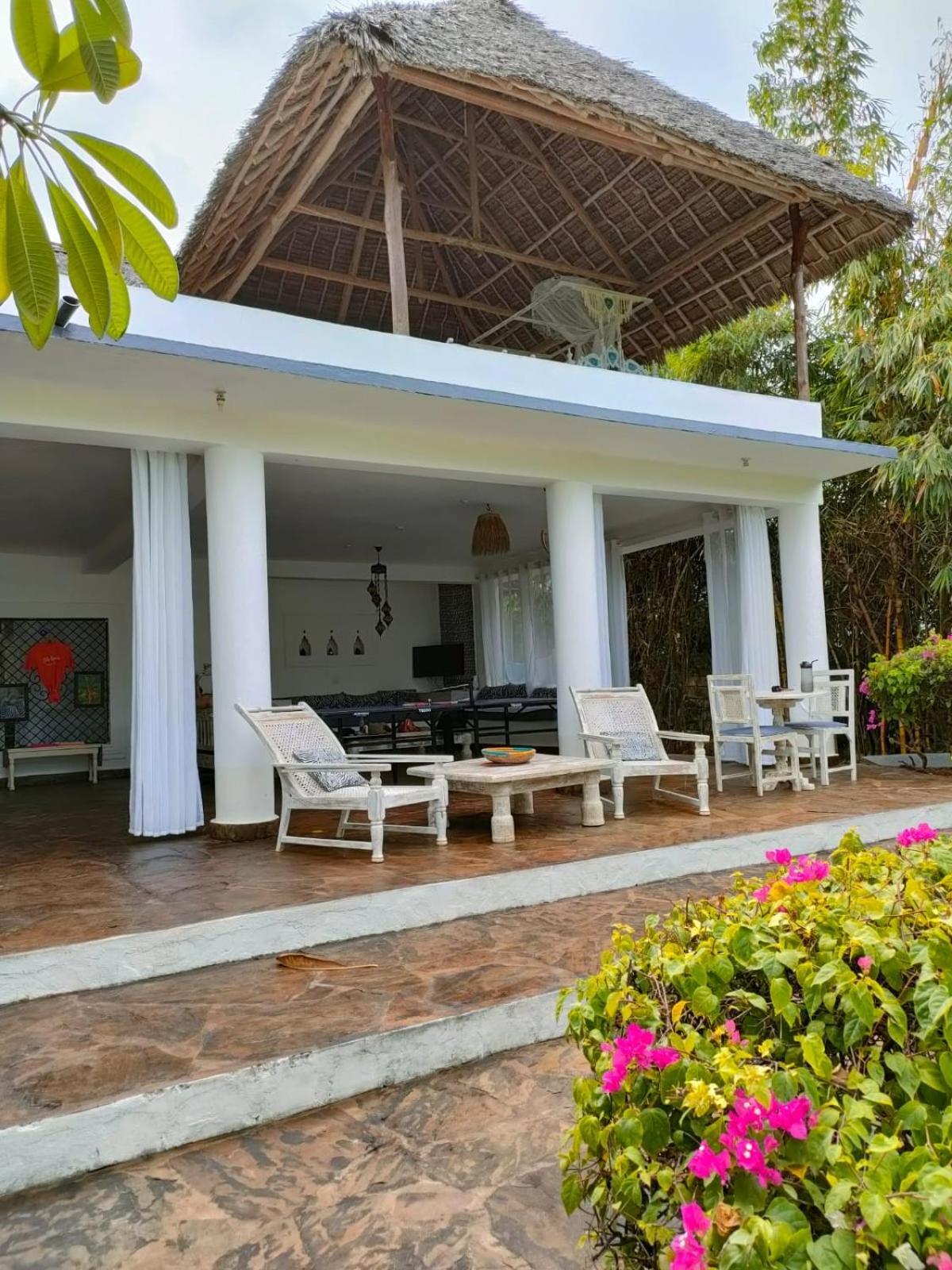 White Nyumba Malindi Apartment Luaran gambar