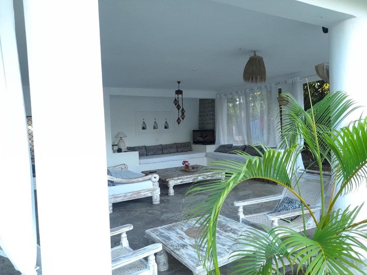 White Nyumba Malindi Apartment Luaran gambar