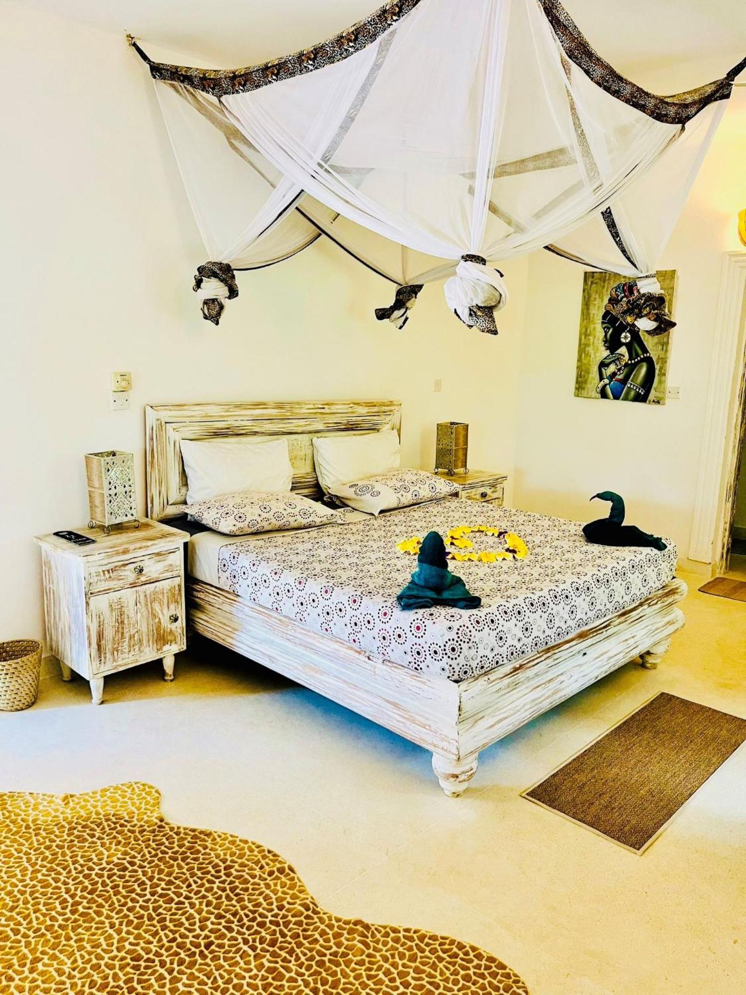 White Nyumba Malindi Apartment Luaran gambar