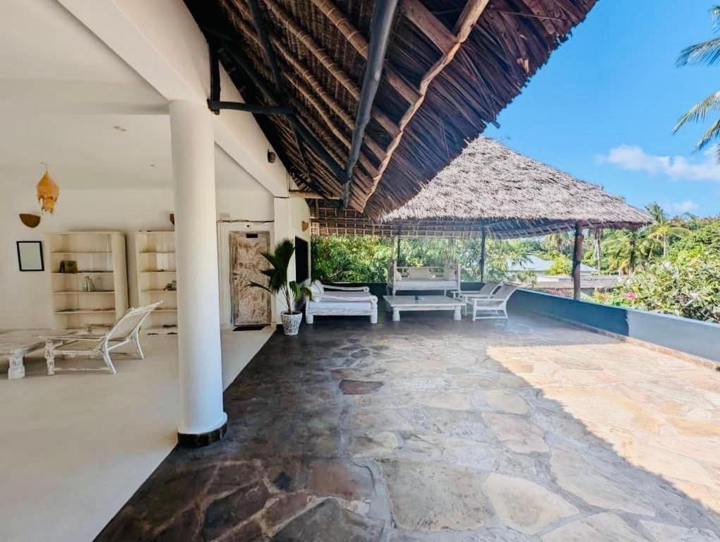 White Nyumba Malindi Apartment Luaran gambar