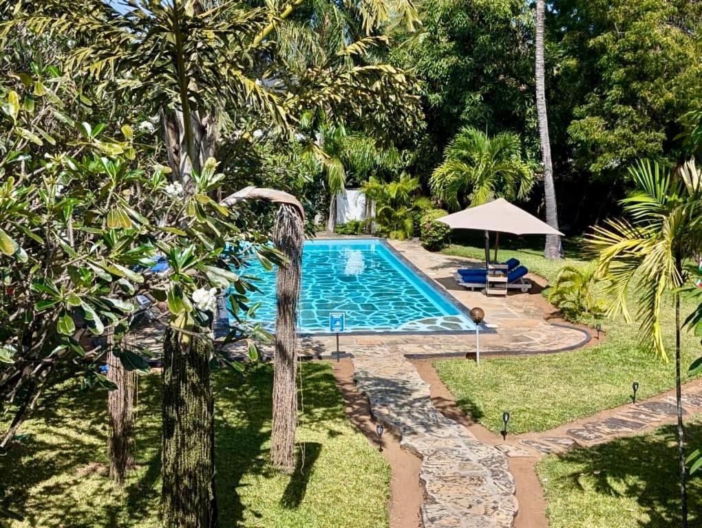 White Nyumba Malindi Apartment Luaran gambar