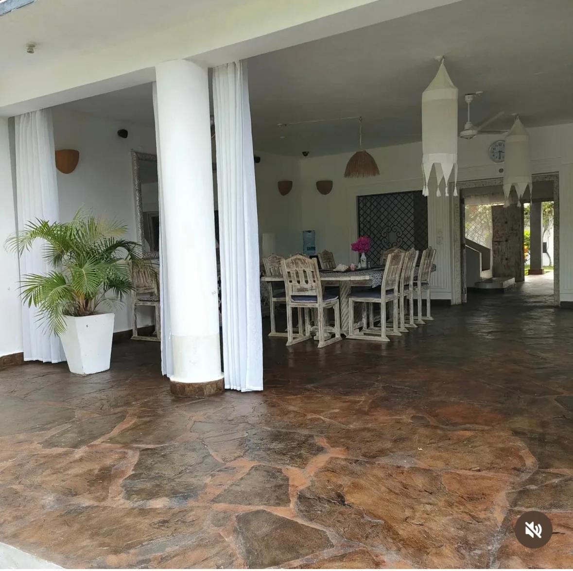 White Nyumba Malindi Apartment Luaran gambar