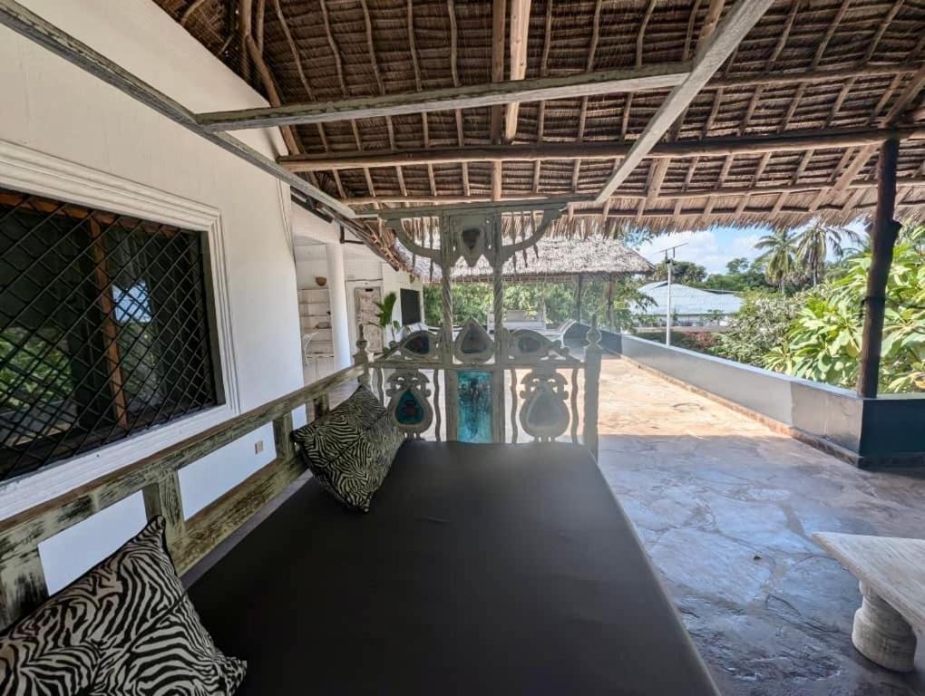 White Nyumba Malindi Apartment Luaran gambar